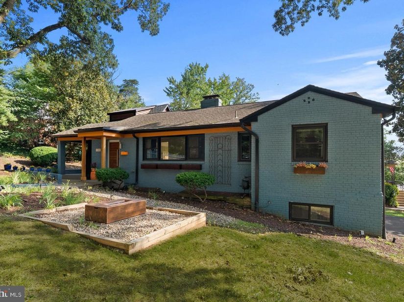 1108 Vassar Road, Alexandria VA 22314