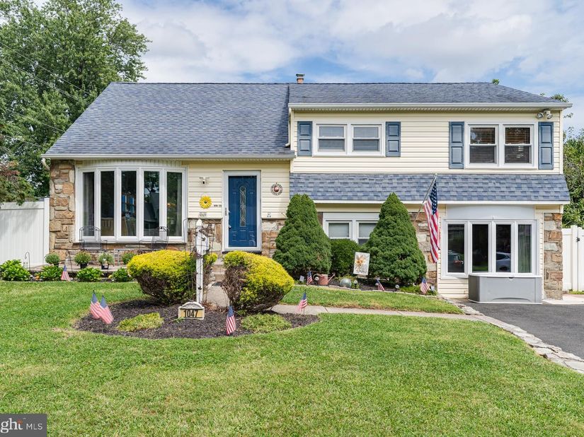 1047 Coronet Road, Warminster PA 18974