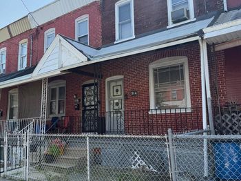 914 E Woodlawn Avenue