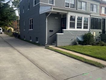 704 Buchanan Street NE