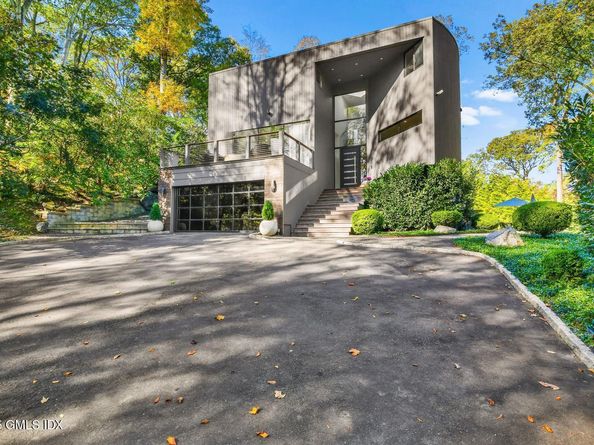 210 Red Fox Road, Stamford CT 06903