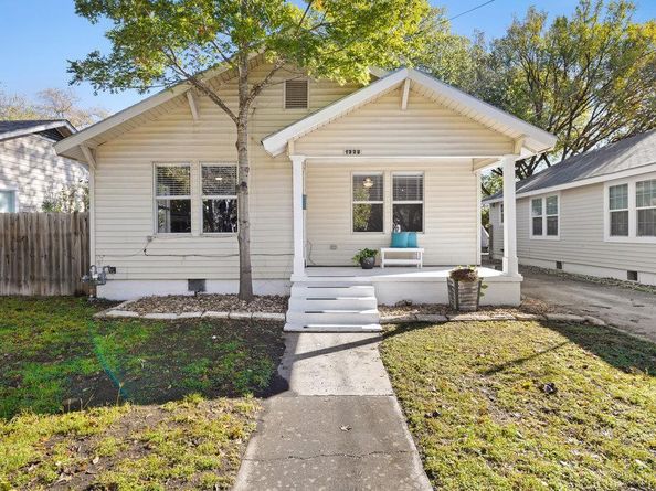 1223, 1223 1/2 & 1225 S Austin Ave S, Georgetown TX 78626