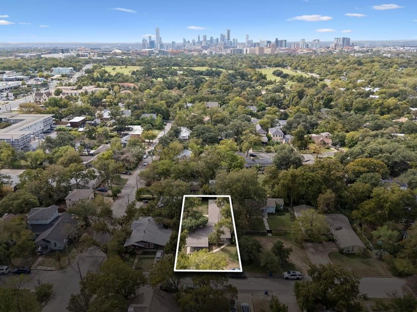 709 E 44th ST, Austin TX 78751