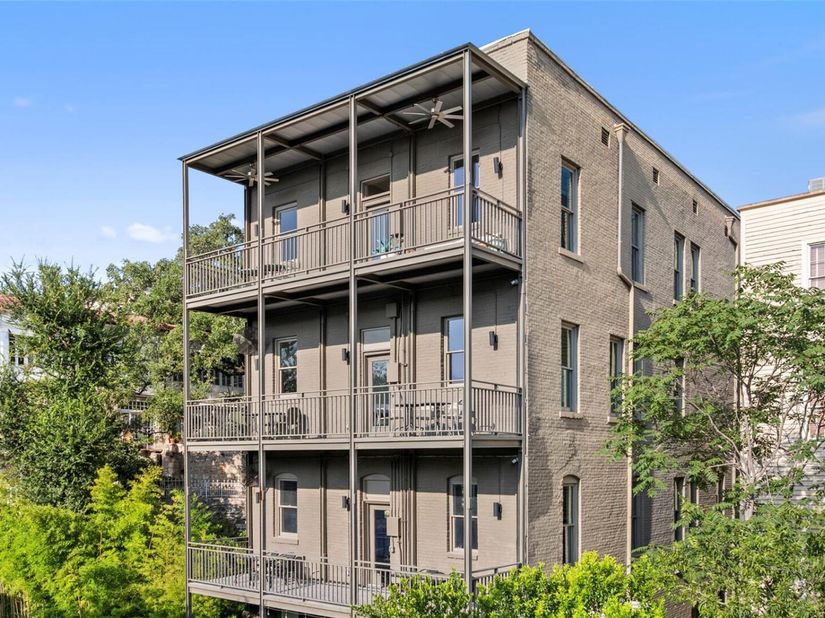 702 San Antonio ST, Austin TX 78701