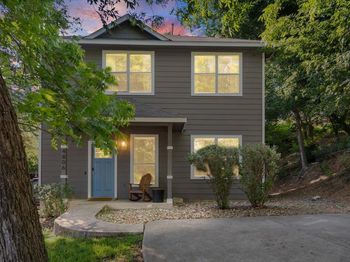 4806 Mendoza DR