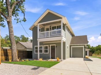 300 W Mockingbird LN
