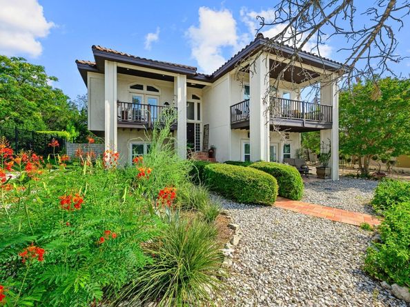 112 Javelin DR, Lakeway TX 78734
