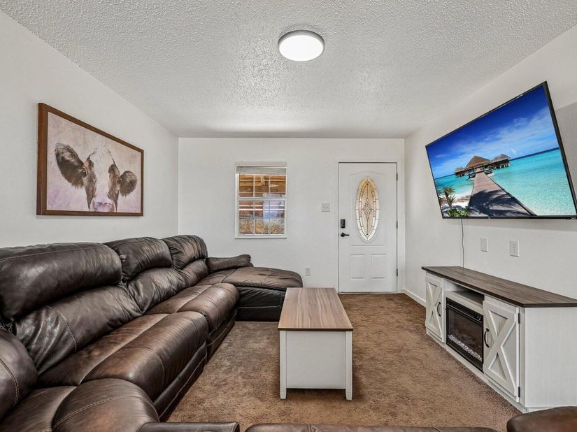 8104 Bronco LN, Lago Vista TX 78645