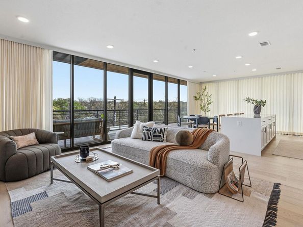 1600 S 1st ST 410, Austin TX 78704