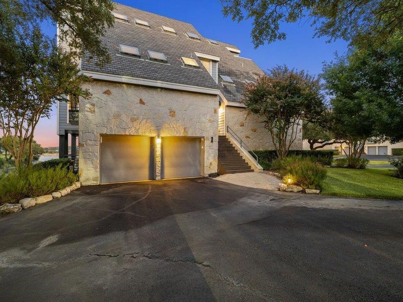903 Cat Hollow Club DR A1, Spicewood TX 78669