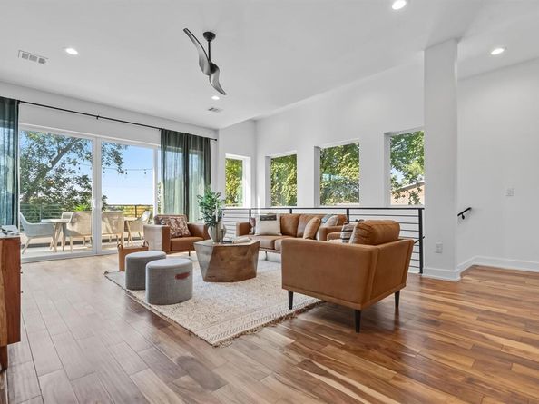 2712 Oak Springs DR A, Austin TX 78702