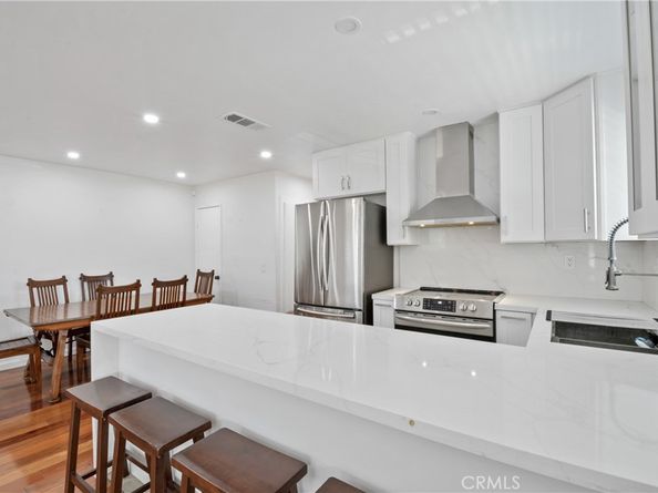 1190 W Calle Del Sol 4, Azusa CA 91702