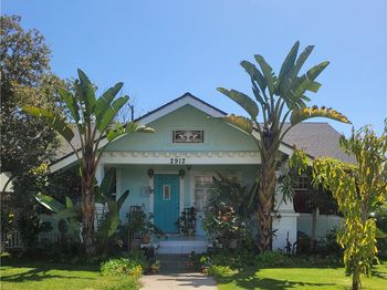 2912 Hill Street
