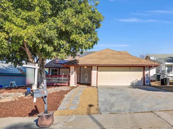 9018 outinda, Spring Valley CA 91977