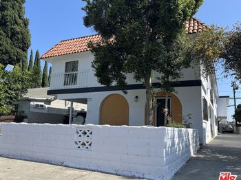 5732 Lexington Avenue