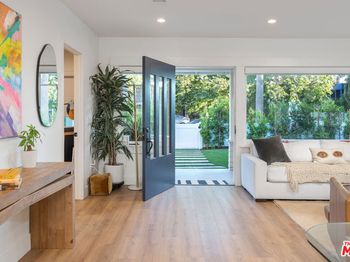 2616 Abbot Kinney Boulevard