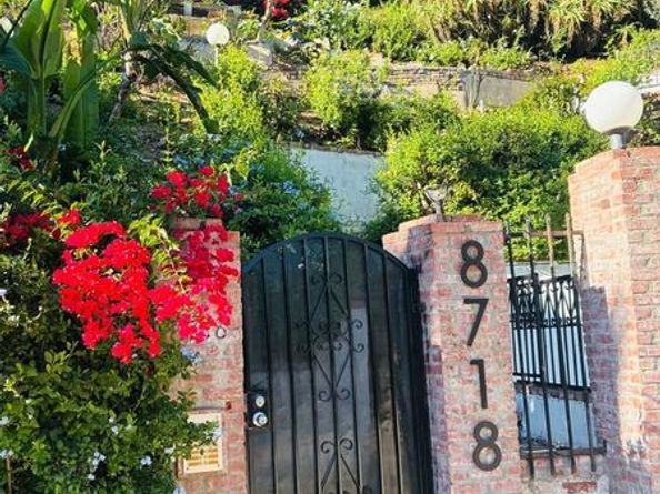 8718 Crescent Drive, Los Angeles CA 90046