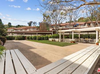 501 N Palisades Drive