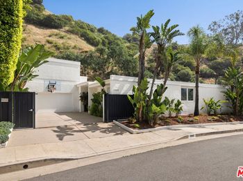 2060 N Beverly Drive