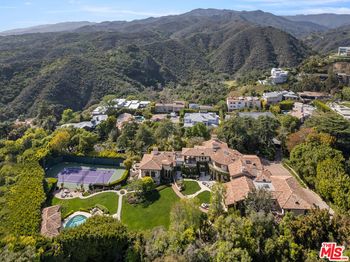 1550 Amalfi Drive