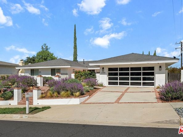 22505 Dardenne Street, Calabasas CA 91302