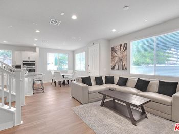 629 Daniel Freeman Circle