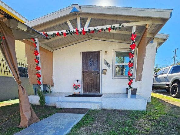 1158 E 77th Street, Los Angeles CA 90001