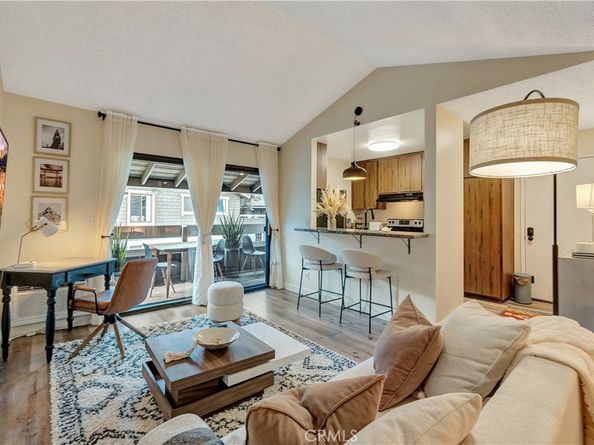 174 Streamwood, Irvine CA 92620