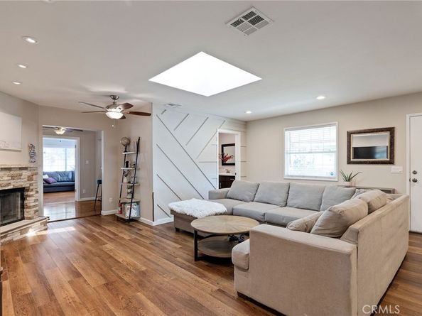 2905 Magnolia Avenue, Long Beach CA 90806