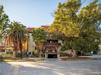 1825 N Gramercy Place