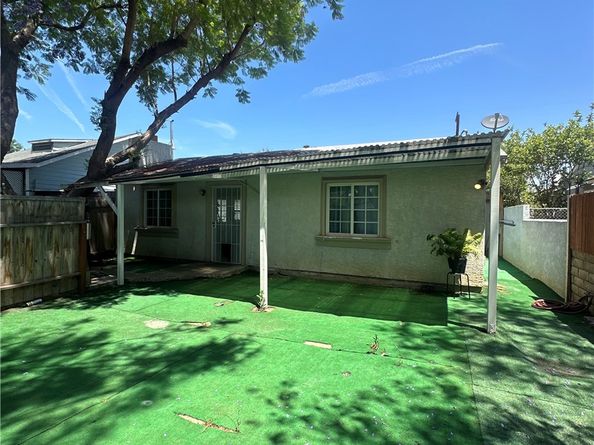 22113 Cantlay Street, Canoga Park CA 91303