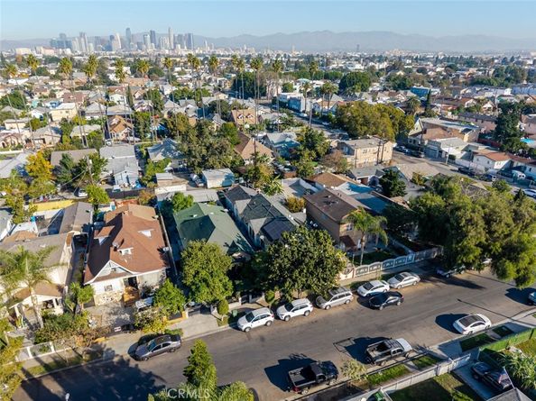 811 E 43rd Place, Los Angeles CA 90011