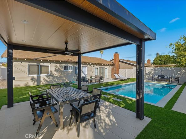 23010 Hartland, West Hills CA 91307