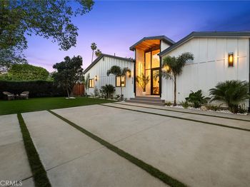 5750 Stansbury Avenue