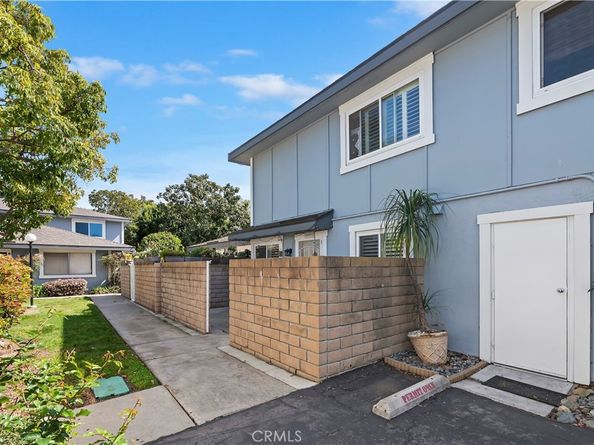 16406 Vista Roma  115, Huntington Beach CA 92649
