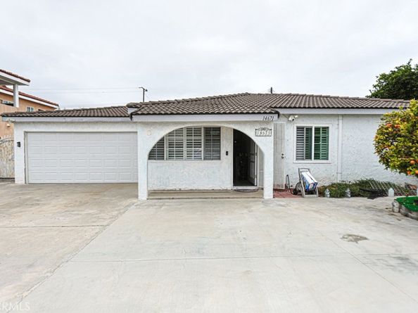 14671 Hunter Ln, Midway City CA 92655