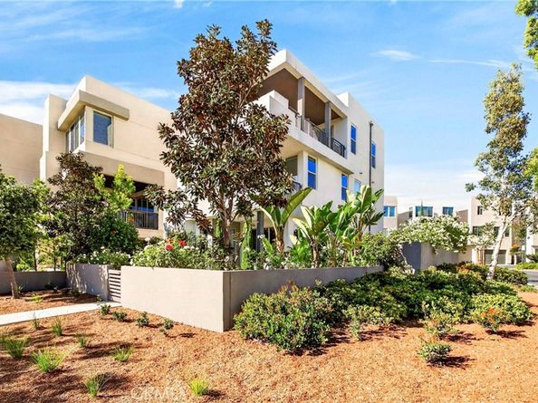 195 Stellar, Irvine CA 92618