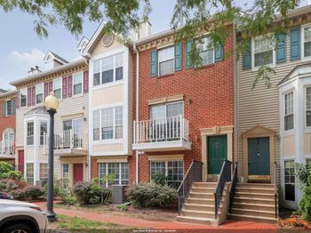 33 Holly St