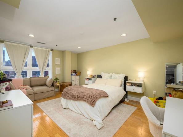 70 Adams St 5F, Hoboken NJ 07030