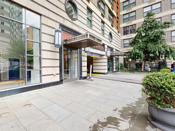 102 Christopher Columbus Dr 304, Jersey City NJ 07302