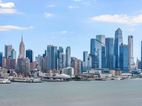 5303 Blvd East, West New York NJ 07903