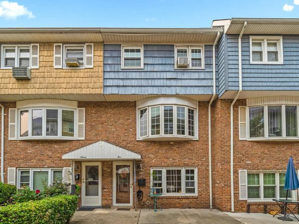 5 Elna Ct, Bayonne NJ 07002