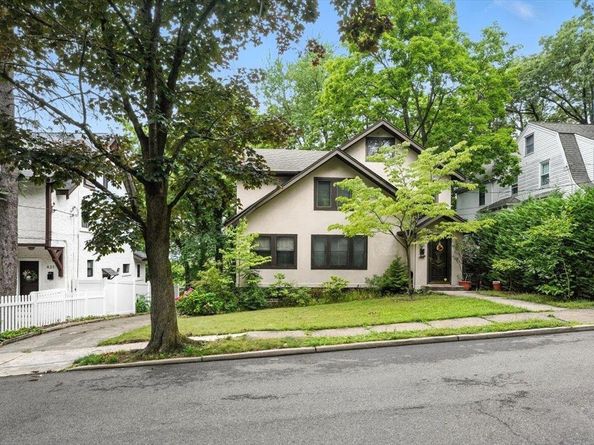 435 Park Ave, Leonia NJ 07605