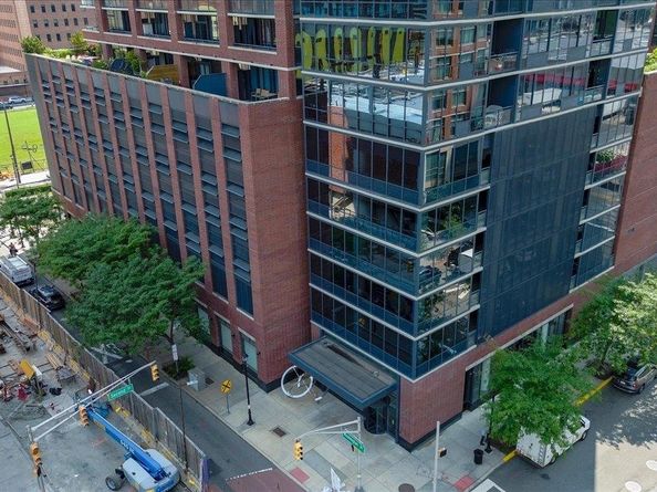 389 Washington St 34E, Jersey City NJ 07302