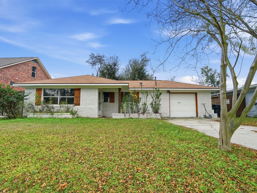 6023 Pineshade Lane, Houston TX 77008