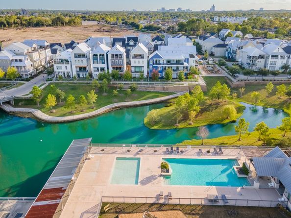 2618 Lake Kolbe Lane, Houston TX 77080