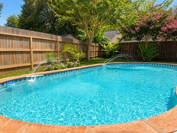 8622 Elm Lake Dr