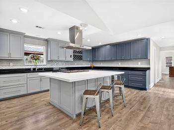 10335 Emnora Lane