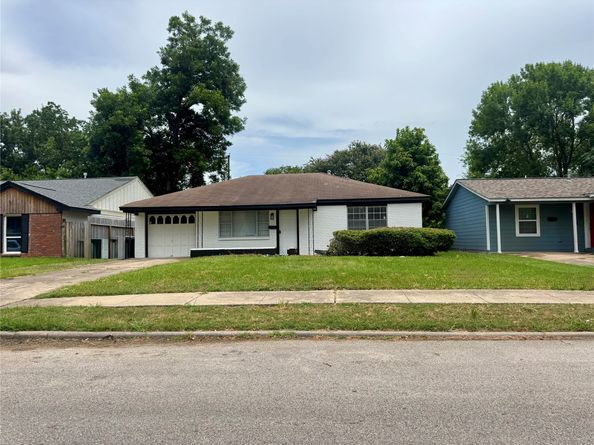 4131 Dacca Drive, Houston TX 77047