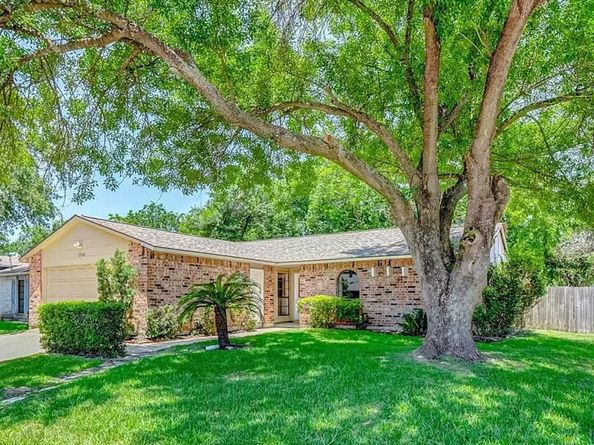 17302 S Yorkglen Drive, Houston TX 77084
